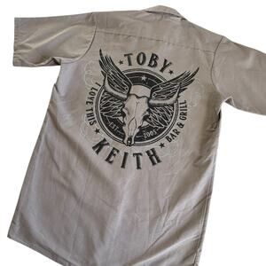 Toby Keith "I Love This Bar & Grill" Gray Button Up Shirt Men’s Size Small NWT